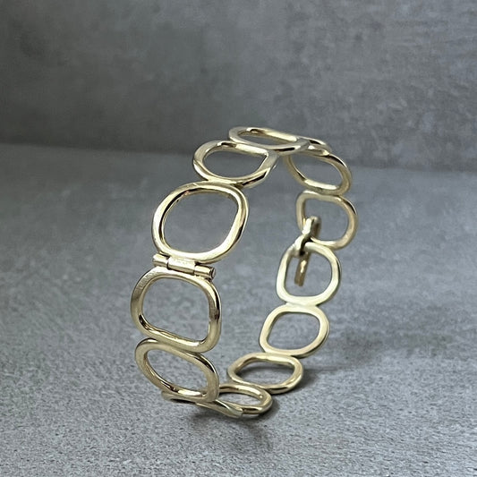 Flow bracelet